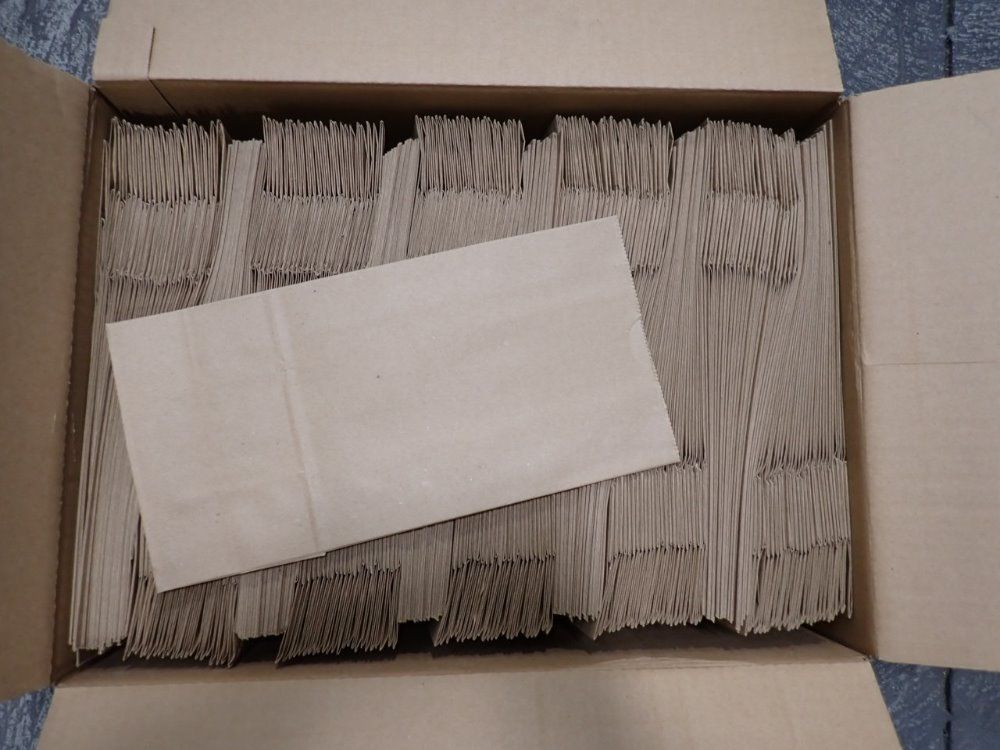 6 9/16" X 4" X 13 3/16" Paper Bags - Hwrn10