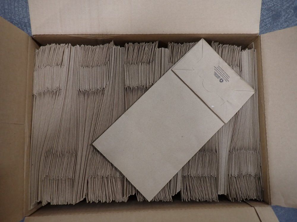 6 9/16" X 4" X 13 3/16" Paper Bags - Hwrn10