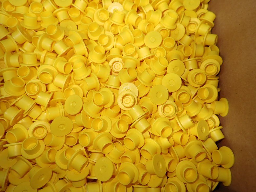 Plastic Caps - Pm10q1