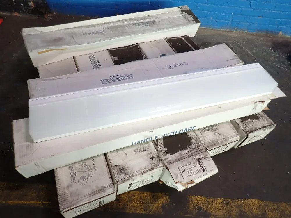 Lithonia Lighting 48"x7" Fluorescent Wall Brackets - Wp232