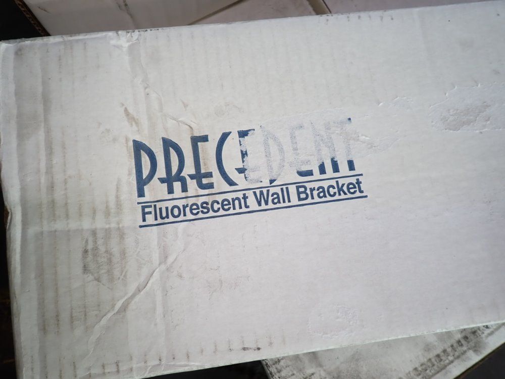 Lithonia Lighting 48"x7" Fluorescent Wall Brackets - Wp232