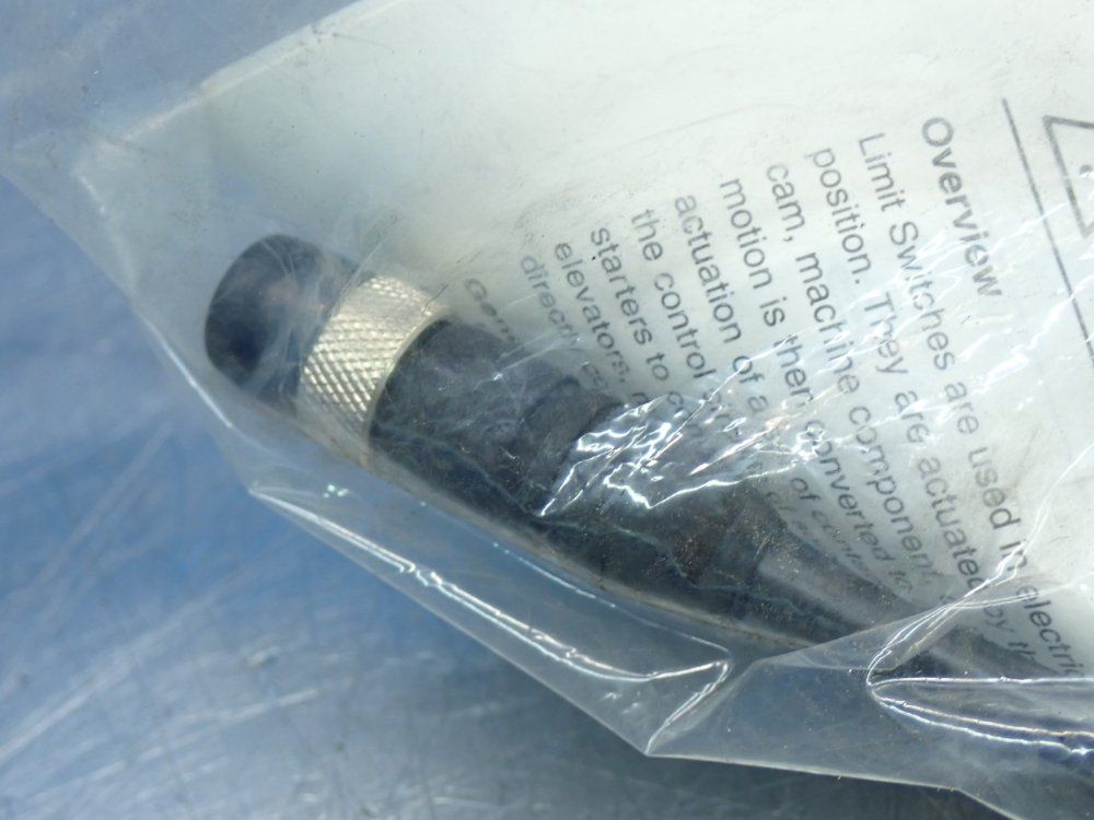 Allen Bradley Compact Limit Switch - 802b-csdaxsld4