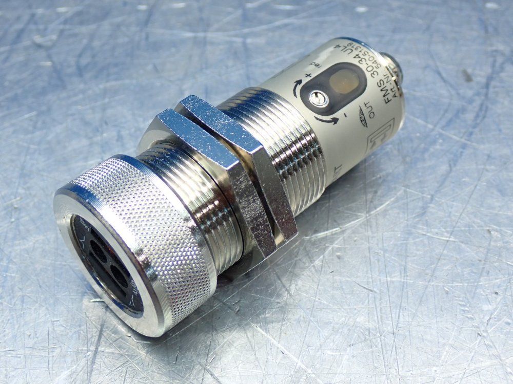 Sensopart 1500mm Max Working Distance M30-series Photoelectric Proximity Sensor Amplifier - Fms30-34ul4