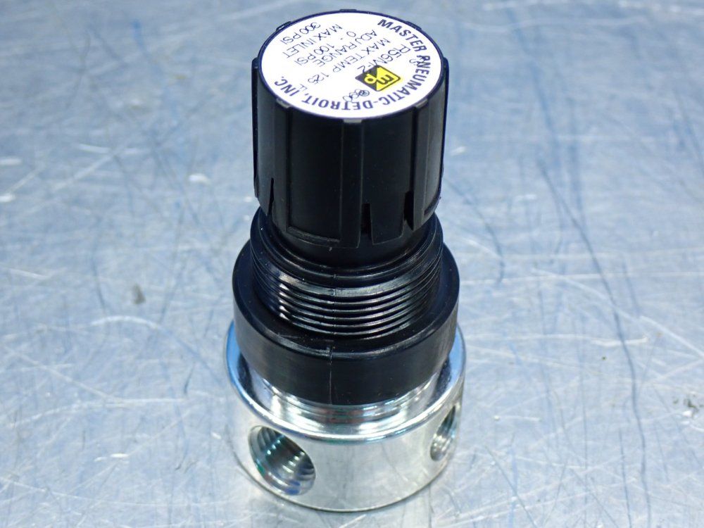 Master Pneumatic 1/4 Pneumatic Regulator W/ Gauge - R56m-2g
