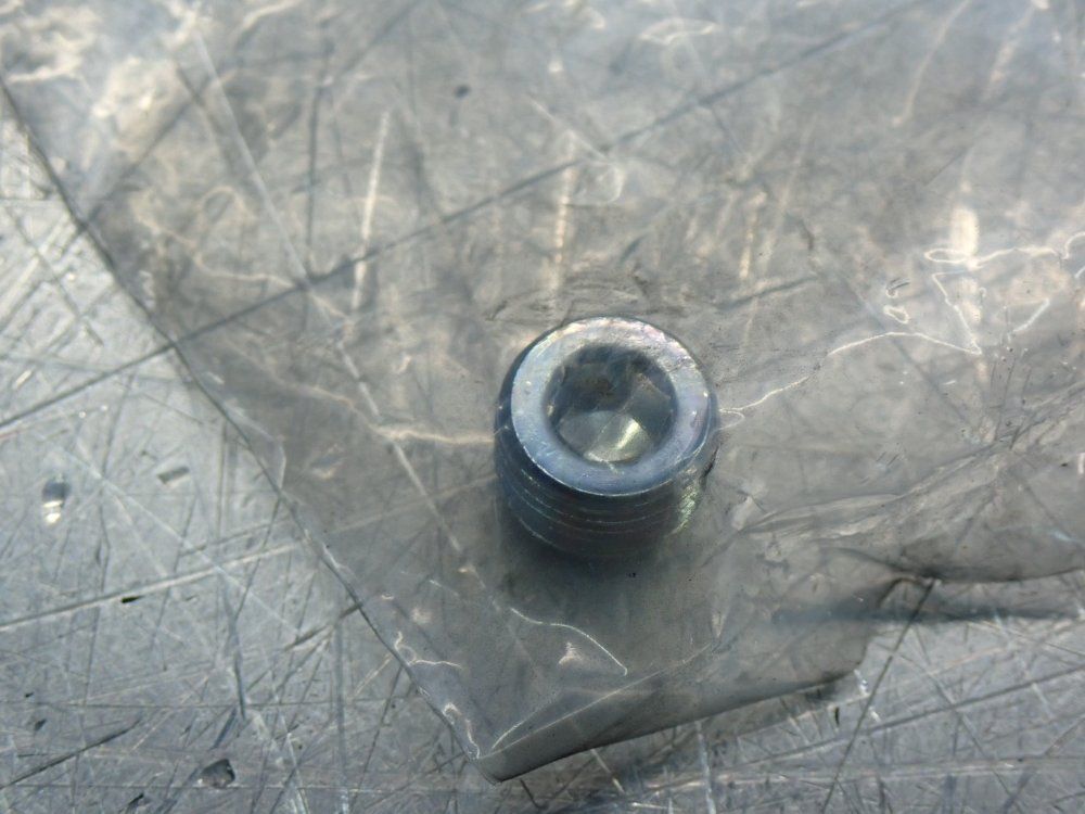 Master Pneumatic 1/4 Pneumatic Regulator W/ Gauge - R56m-2g