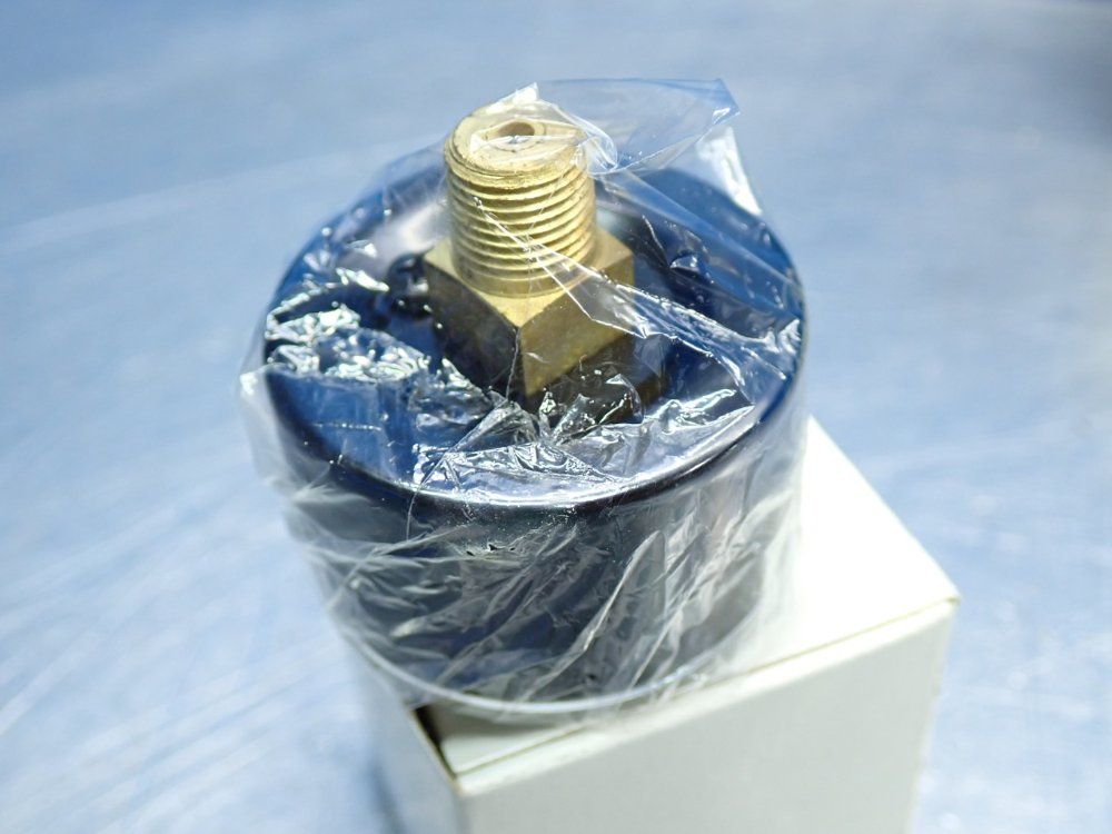 Master Pneumatic 1/4 Pneumatic Regulator W/ Gauge - R56m-2g