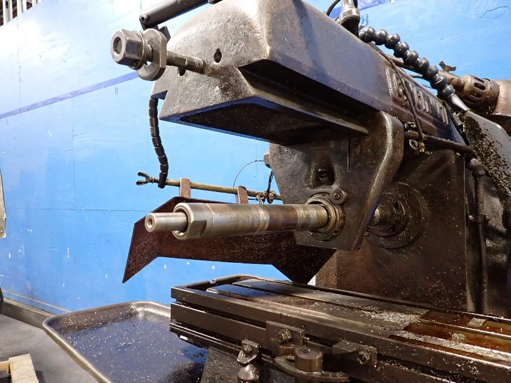 Cincinnati 9" X 41" Horizontal Mill