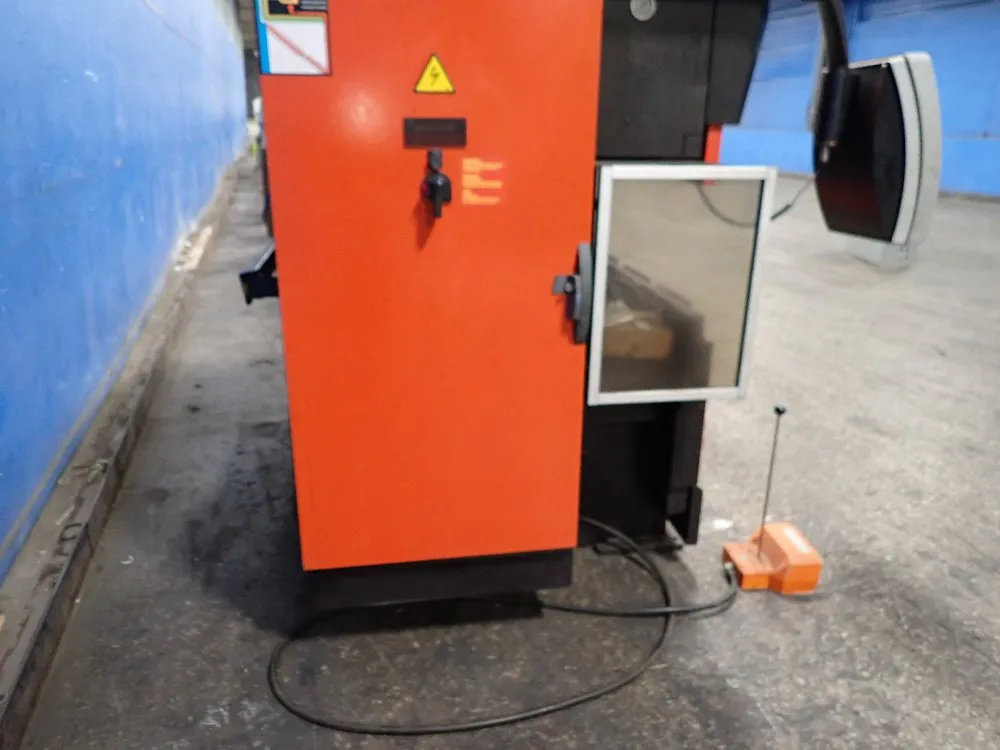 Amada 101" Press Brake - Hfe 80-255