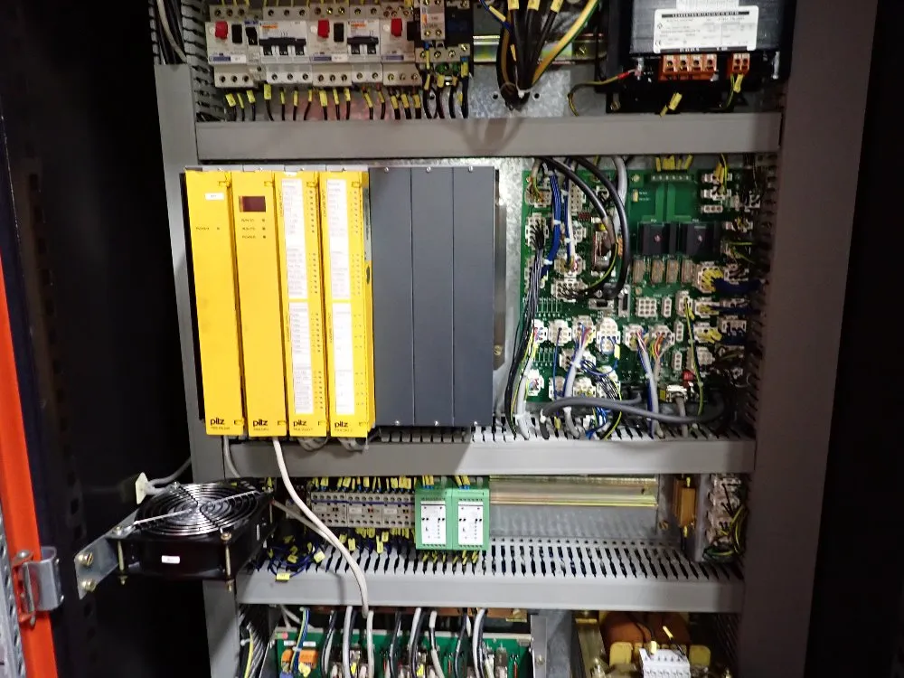 Amada 101" Press Brake - Hfe 80-255