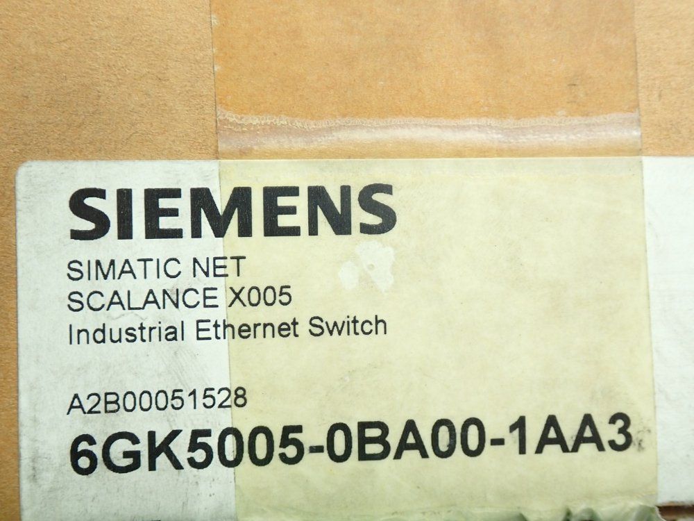 Siemens 5x 10/100 Mbit/s Rj45 Ports Scalance X005 Switch / Unmanaged - 6gk5005-0ba00-1aa3
