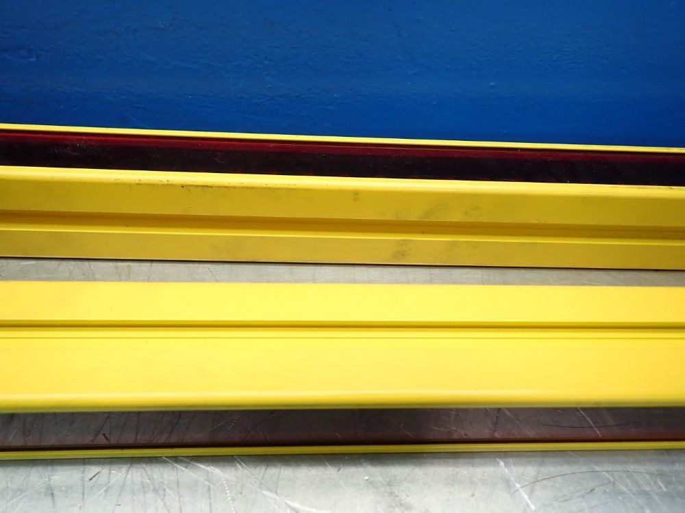 Banner 14/30-series Ez-screen Light Curtain Emitter & Receiver - Slsr30-900q8