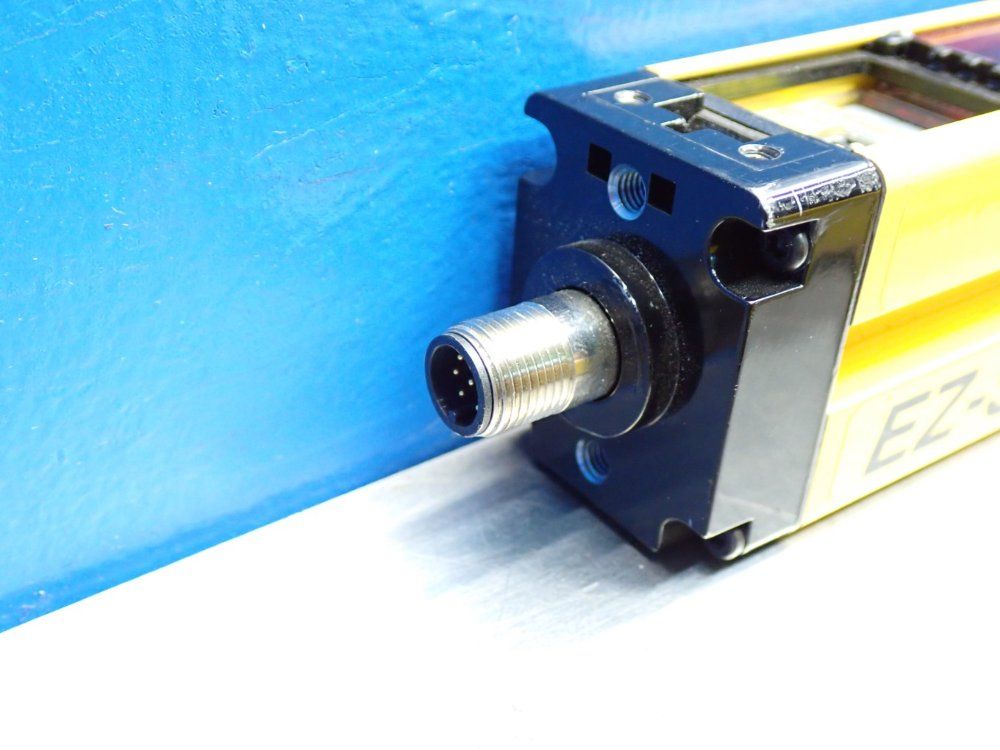 Banner 14/30-series Ez-screen Light Curtain Emitter & Receiver - Slsr30-900q8