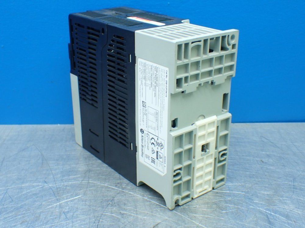 Allen-bradley Powerflex 525 Ac Servo Drive - 25b-d2p3n114