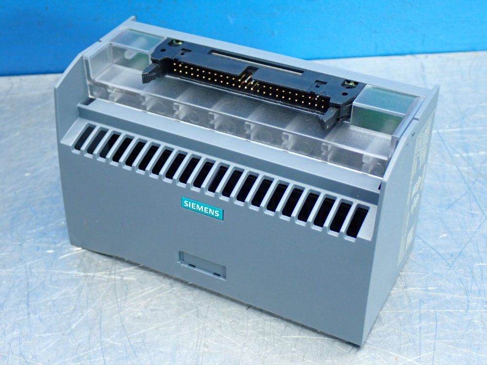 Siemens Simatic S7-1500 Connection Module - 6es7924-2cc20-0aa0