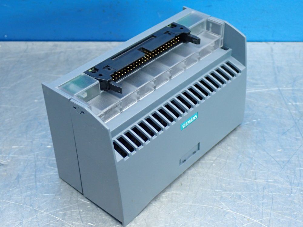 Siemens Simatic S7-1500 Connection Module - 6es7924-2cc20-0aa0