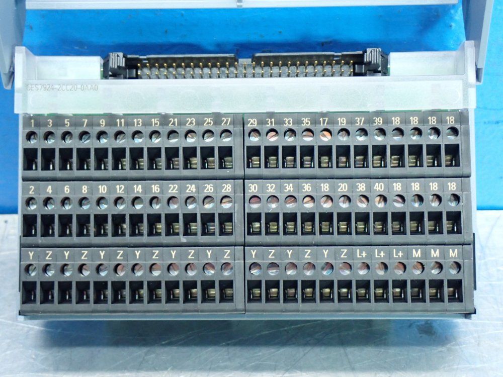 Siemens Simatic S7-1500 Connection Module - 6es7924-2cc20-0aa0