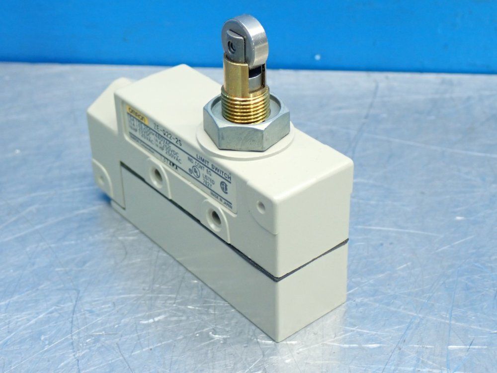 Omron Enclosed Limit Switch - Ze-q22-2s