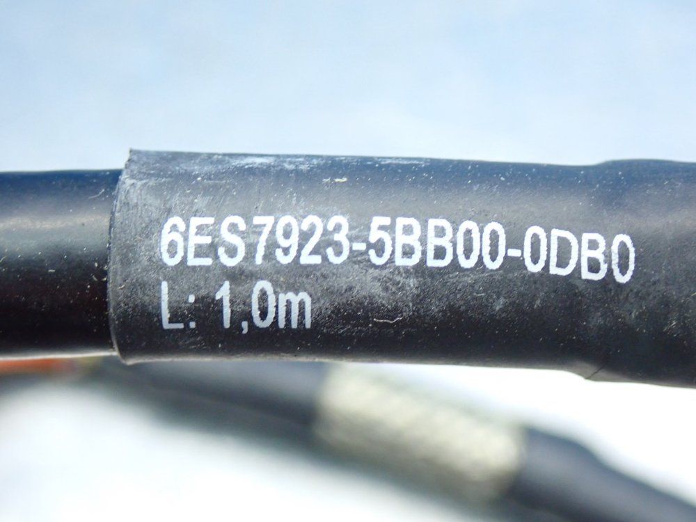Siemens 11mm, 50-pin Idc Connector Simatic S7-1500 Plc Connecting Cable - 6es7923-5bb00-0db0