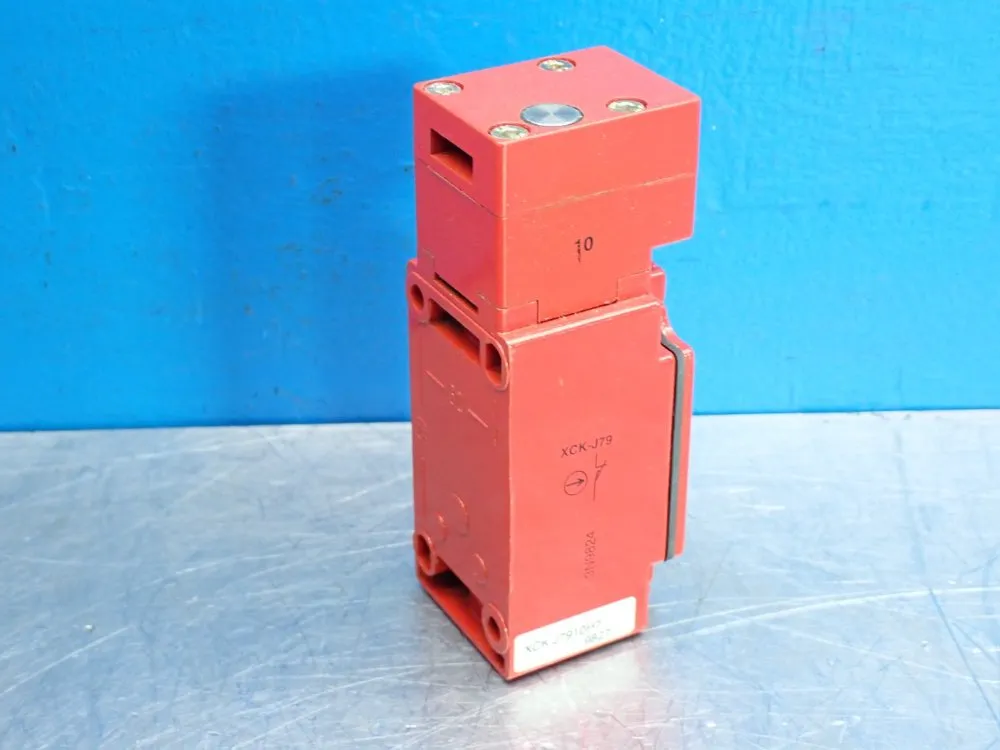Telemecanique Safety Interlock Limit Switch - Xckj7910h7