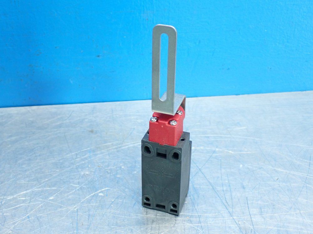 Omron Hinge Interlock Switch - D4nh-4cbc