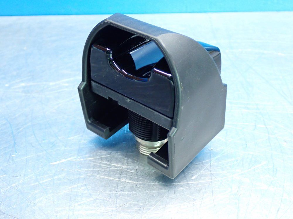 Banner Otb-series Optical Touch Quick-disc Momentary Action Button - 34078