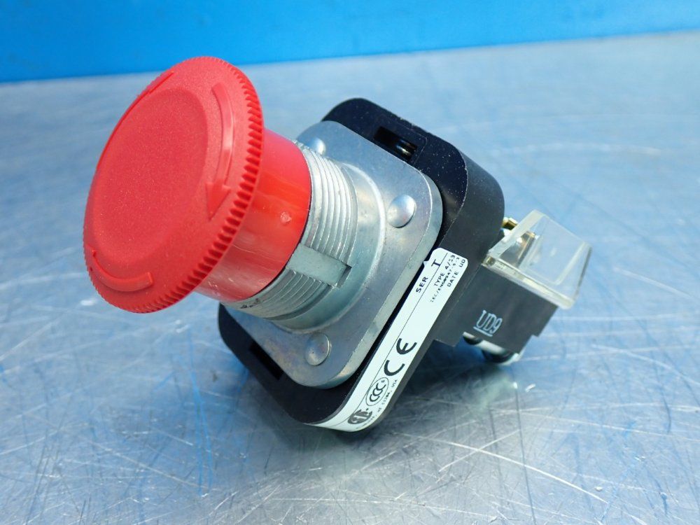 Allen Bradley 30mm E-stop Two-position Button - 800t-fxt6d4