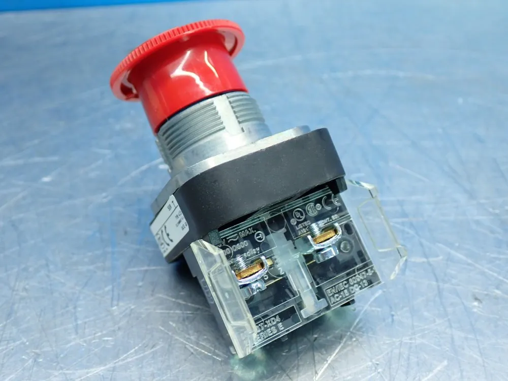 Allen Bradley 30mm E-stop Two-position Button - 800t-fxt6d4