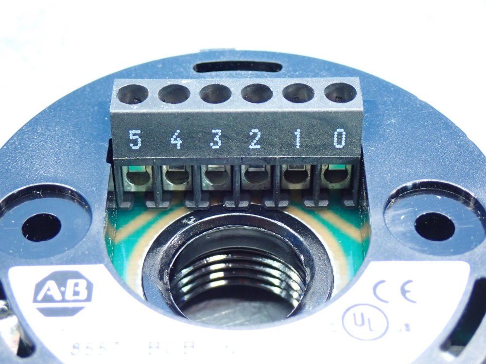 Allen Bradley 1/2 Npt Mounting Base And Cap For Stack Lights - 855t-bcbc