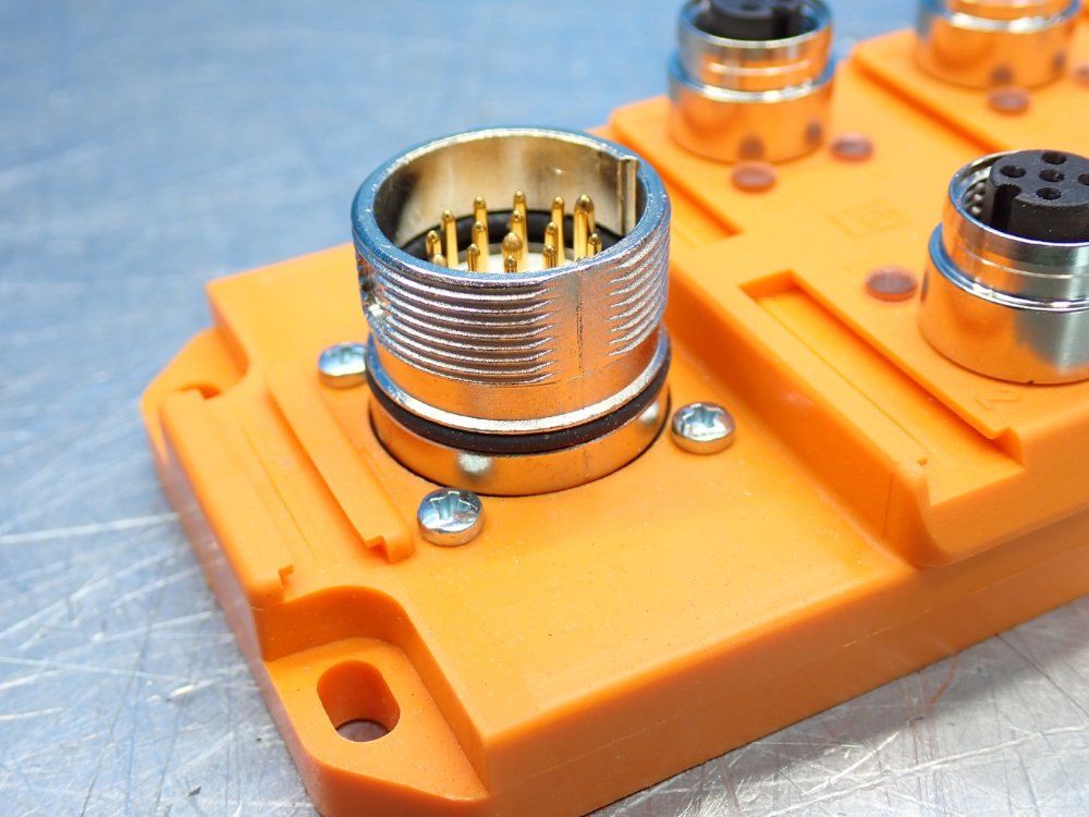 Lumberg Automation 111-series Pluggable Actuator/sensor Distribution Box - 11138