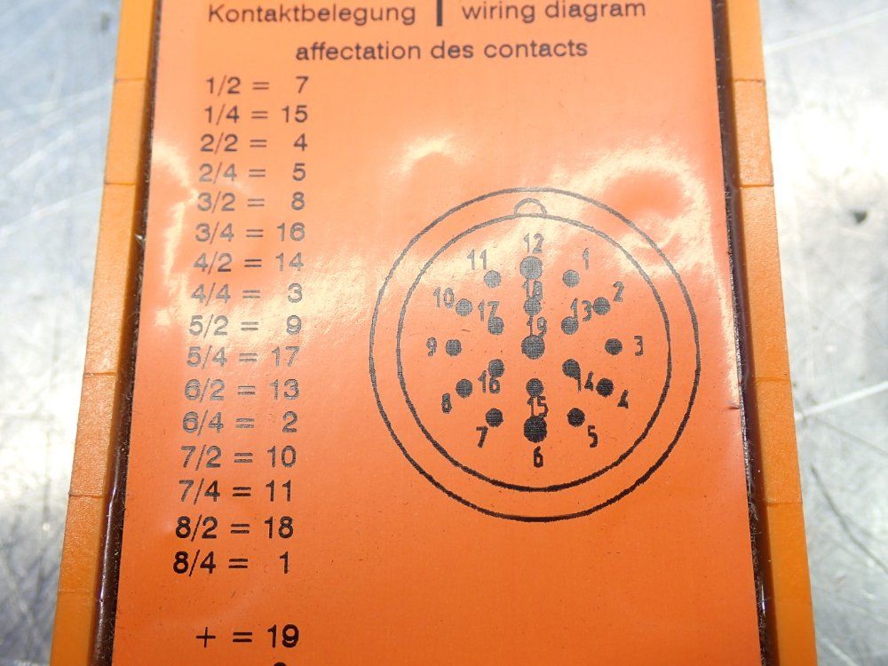 Lumberg Automation 111-series Pluggable Actuator/sensor Distribution Box - 11138