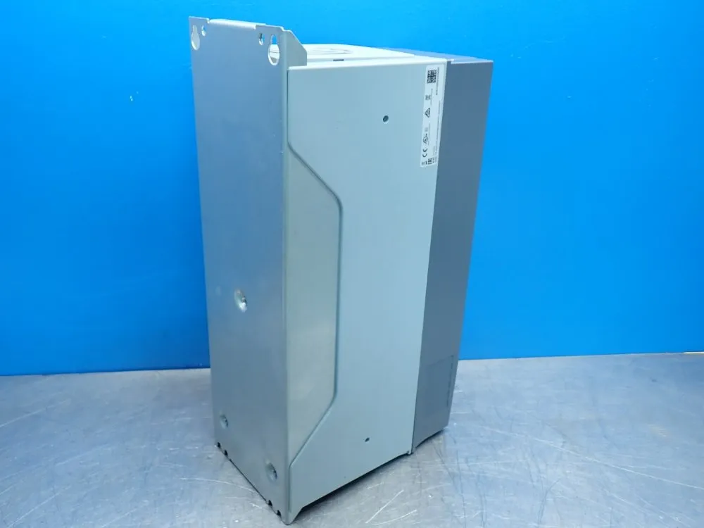 Vacon 100 Flow Frequency Converter - Vacon0100-3l-0016-5-flow+sbf4+ip54+dpap+dlde