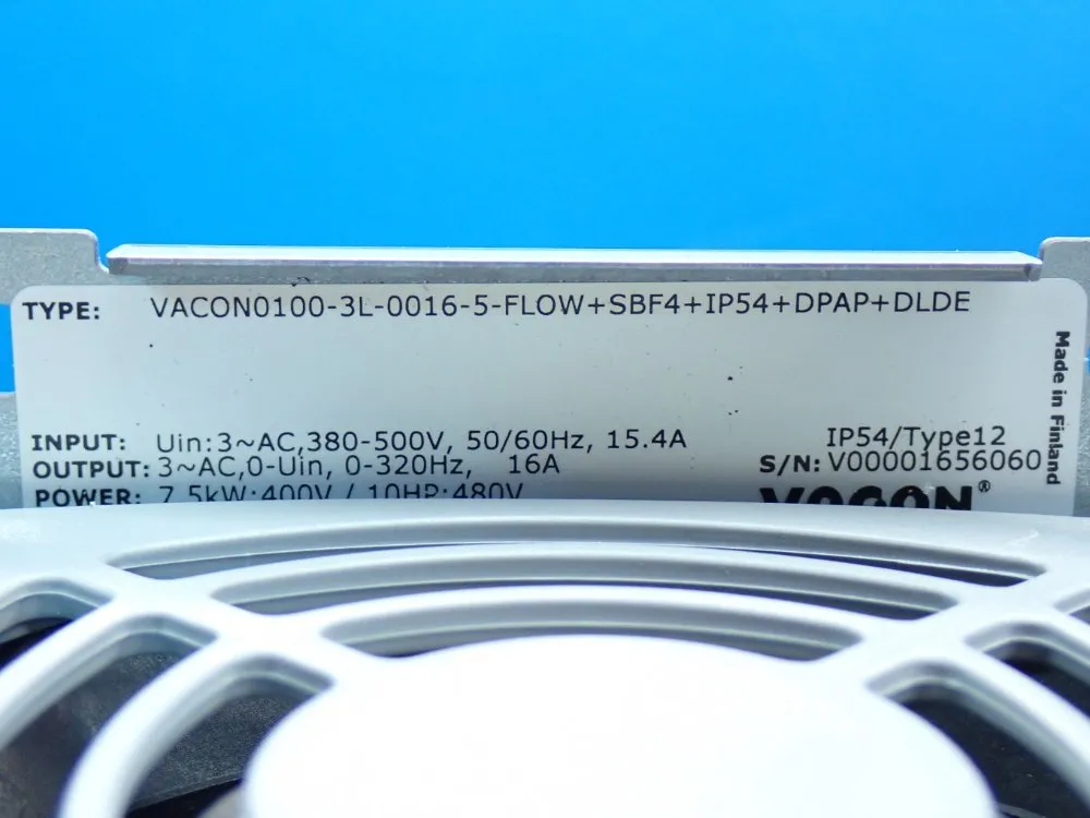 Vacon 100 Flow Frequency Converter - Vacon0100-3l-0016-5-flow+sbf4+ip54+dpap+dlde