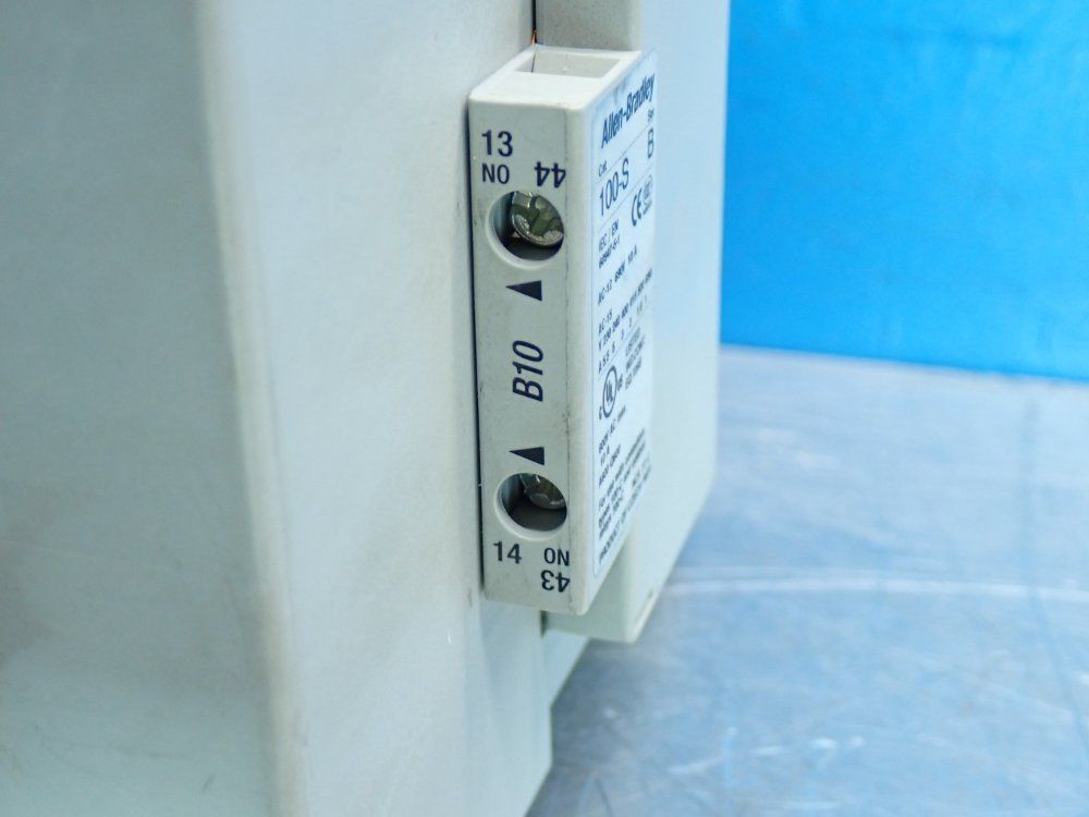 Allen Bradley Contactor Module Unit - 100-c85d*00