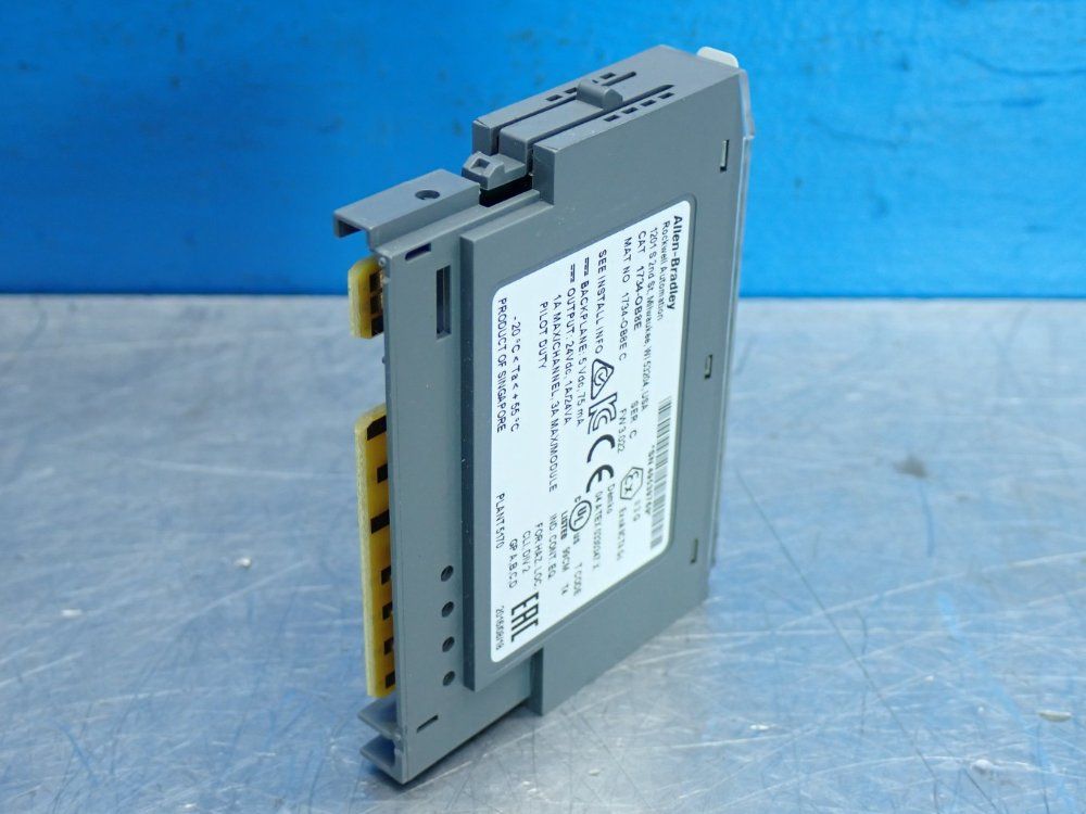 Allen Bradley Enhanced Source Digital Output Module - 1734-ob8e