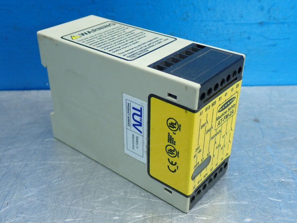 Banner Safety Relay Limit Switch - At-fm-2a