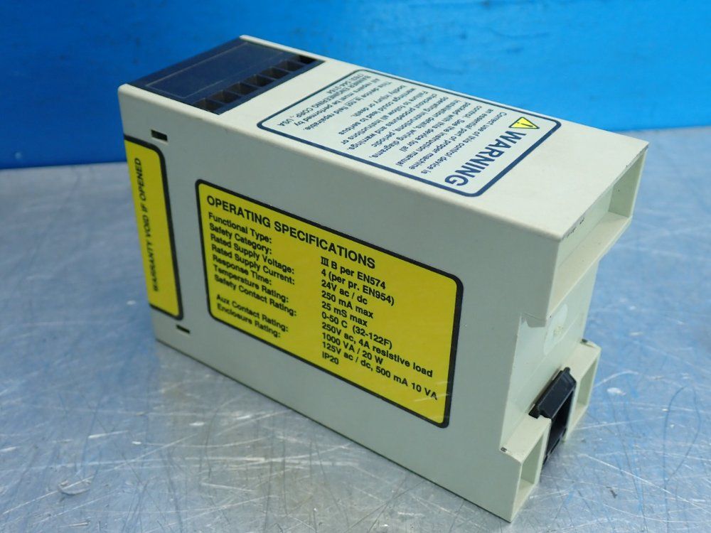 Banner Safety Relay Limit Switch - At-fm-2a
