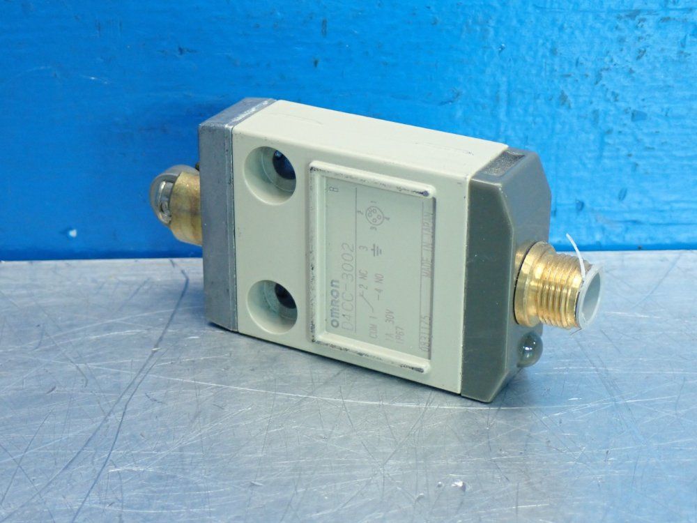 Omron D4cc-series Miniature Limit Switch - D4cc-3002