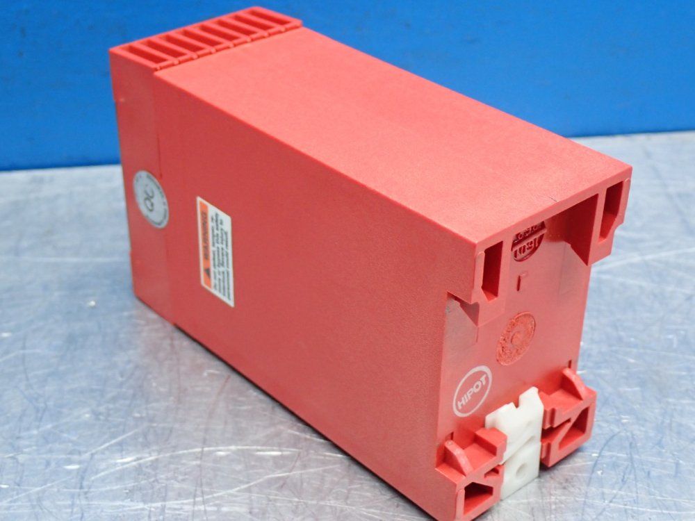 Allen Bradley 45mm Enclosure Minotaur Universal Safety Relay Unit - Msr6r/t