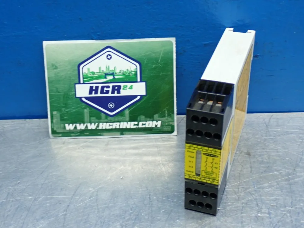 Banner At-series Control Safety Relay Module - At-fm-10k