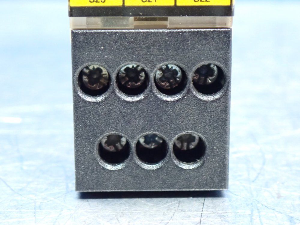 Banner At-series Control Safety Relay Module - At-fm-10k