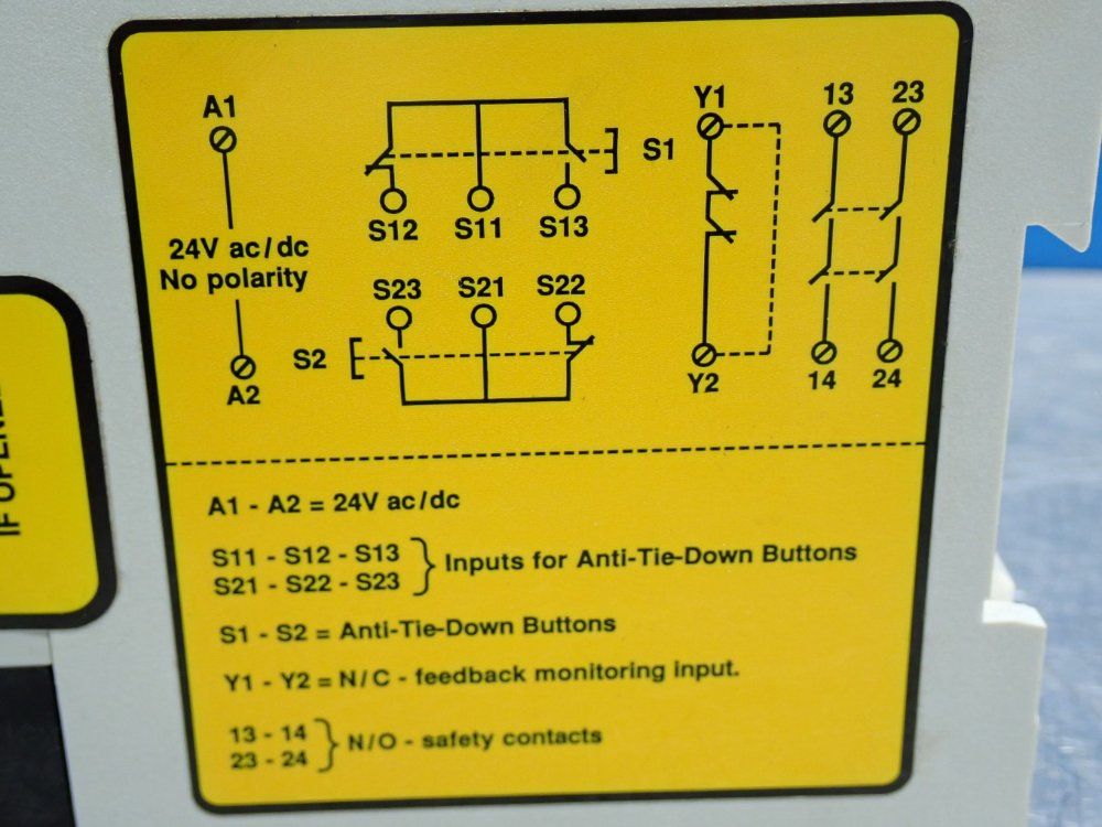 Banner At-series Control Safety Relay Module - At-fm-10k