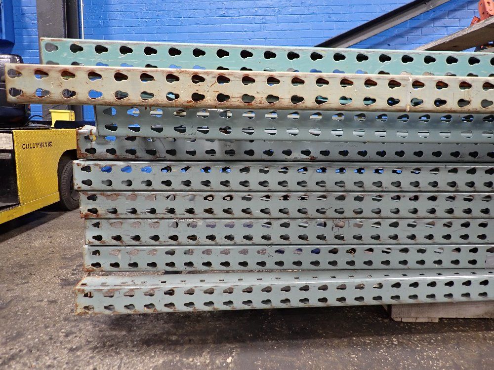 Various Sizes Pallet Racking - Teardrop