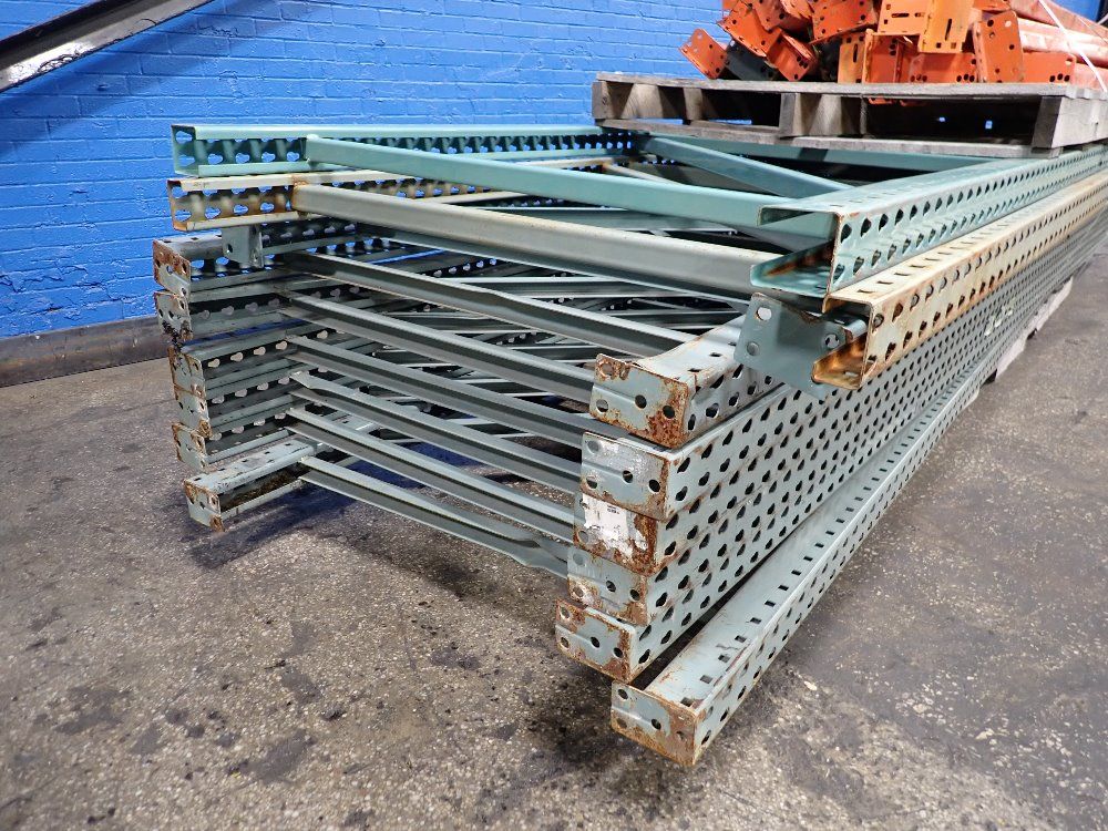 Various Sizes Pallet Racking - Teardrop