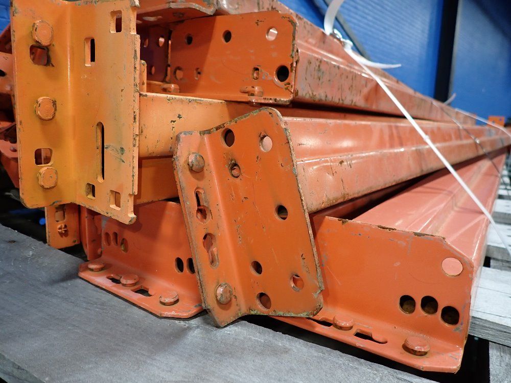 Various Sizes Pallet Racking - Teardrop