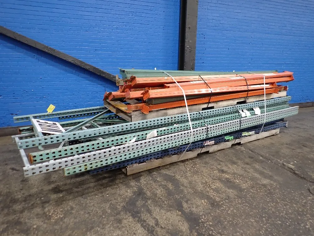 Various Sizes Pallet Racking - Teardrop