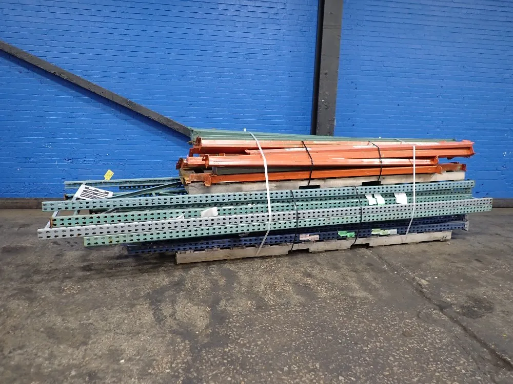 Various Sizes Pallet Racking - Teardrop