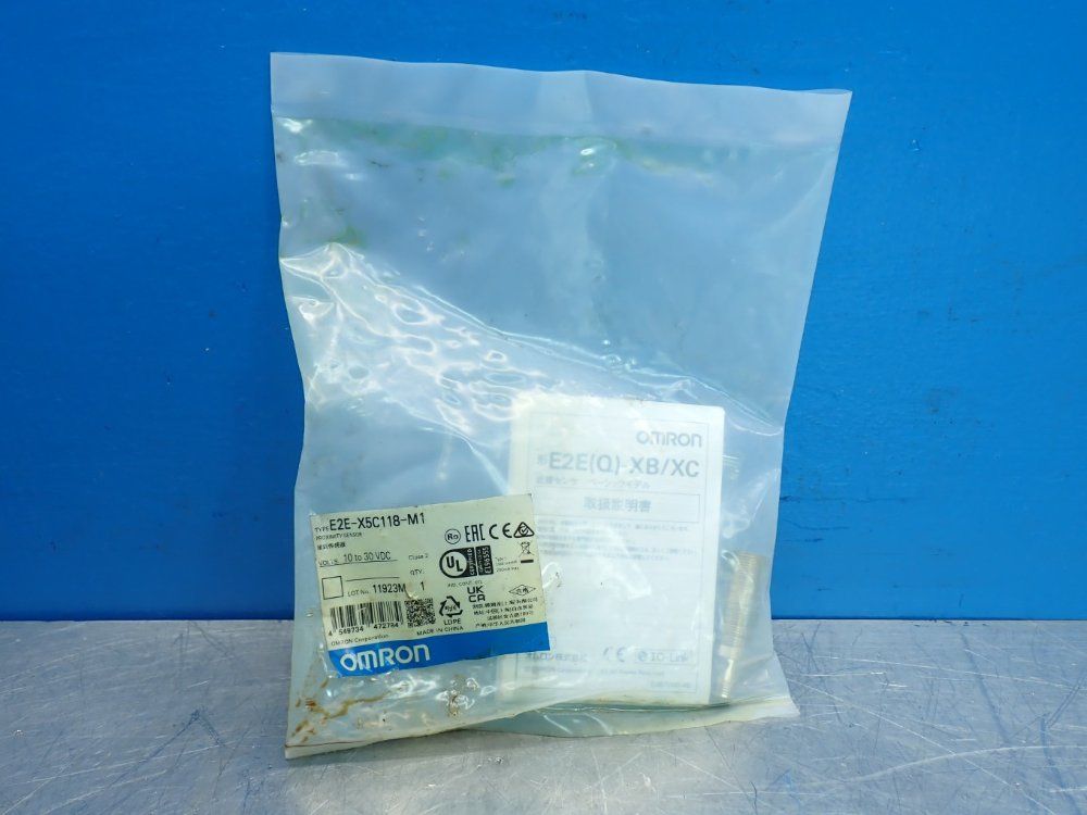 Omron Cylindrical Inductive Proximity Sensor E2e-series - E2e-x5c118-m1