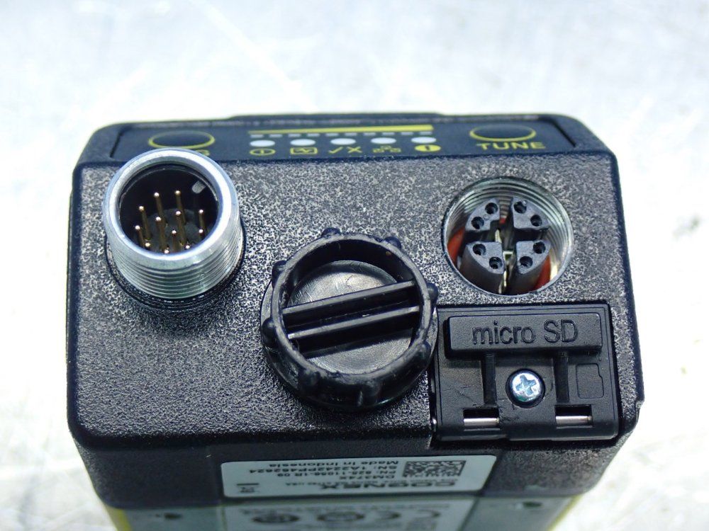 Cognex Dataman 370-series Fixed Mount Barcode Scanner - Dmr-374x-0000