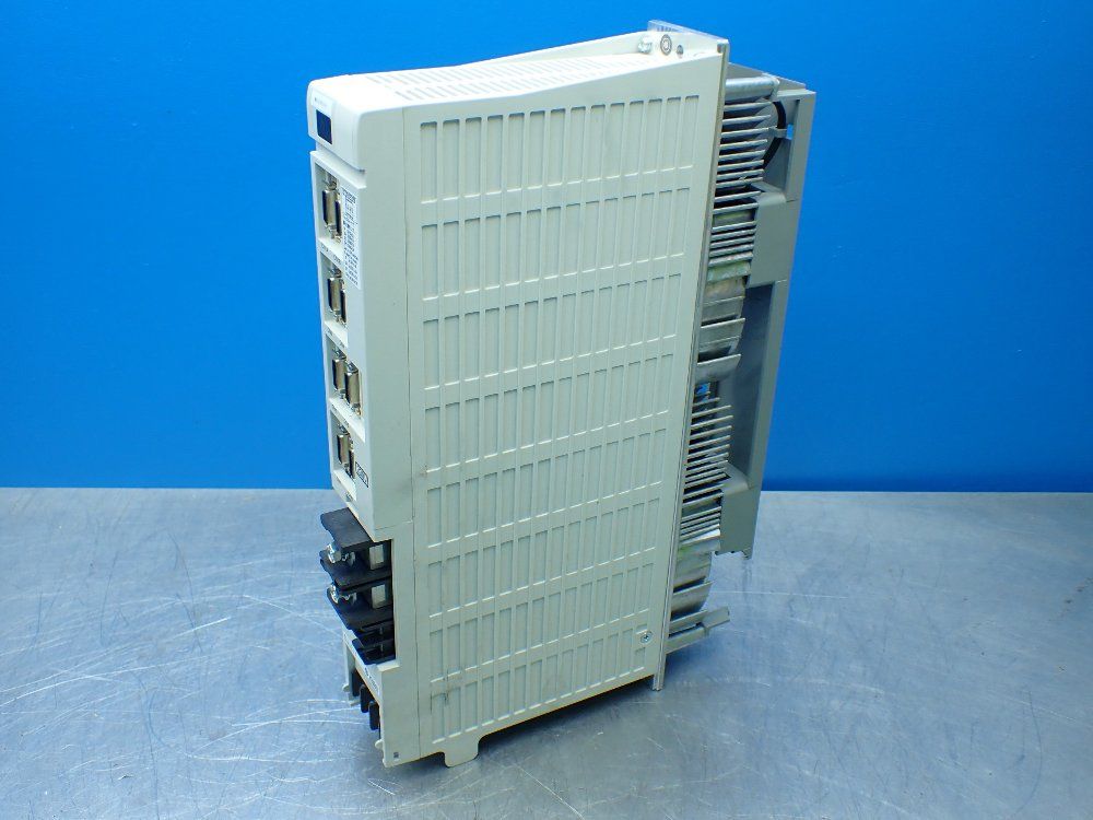 Mitsubishi Spindle Drive Unit. - Mds-c1-sp-37-n