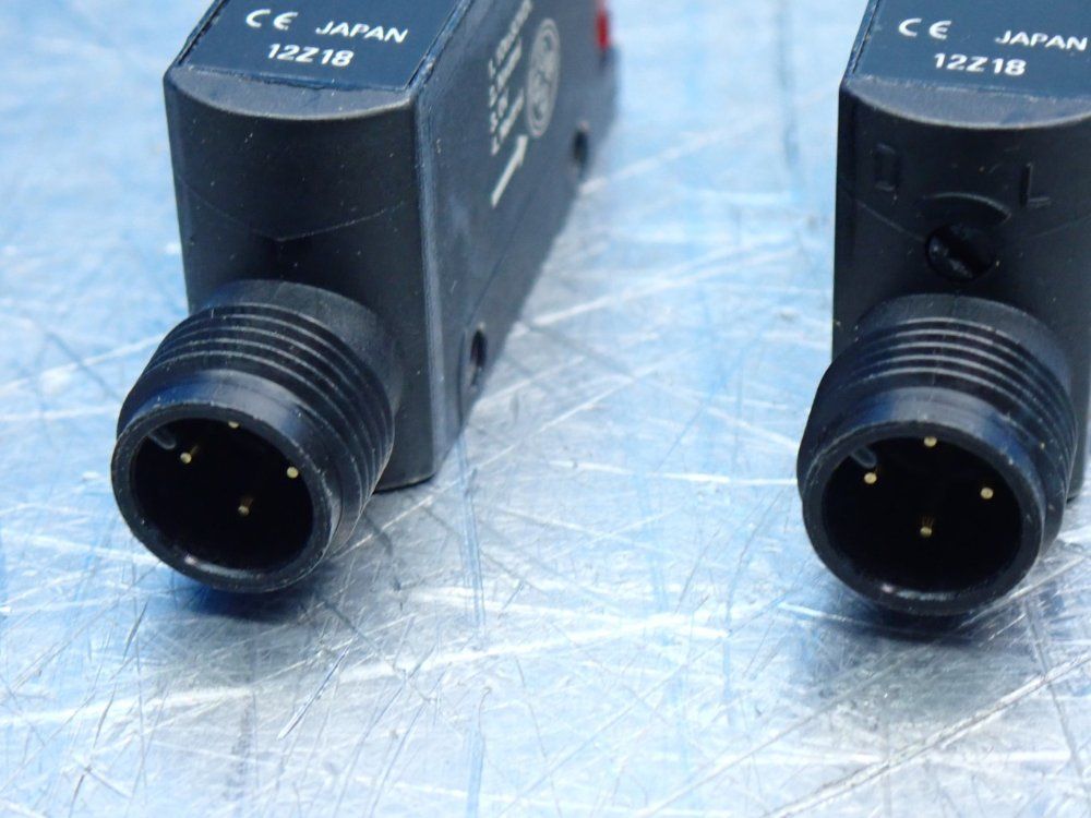 Omron 7m Sensing Distance Photoelectric Switch - E3s-at16